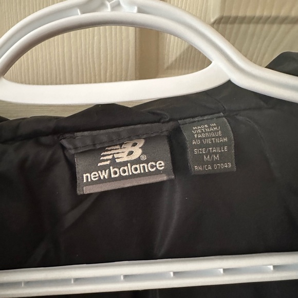 New Balance Coat - Picture 3 of 4
